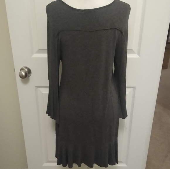 12PM by MON AMI bell sleeve gray knit dress. size Medium - Picture 3 of 5